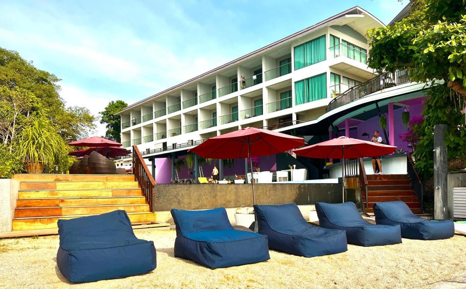 Sunset Club Resort