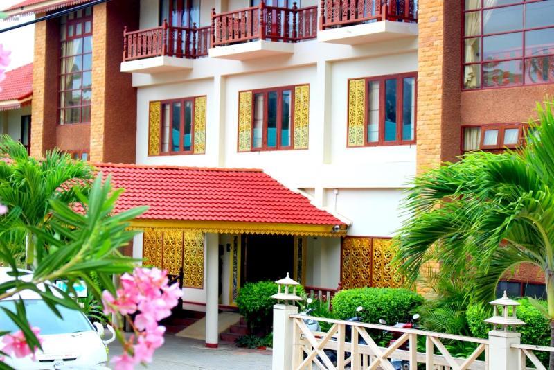 सहारा Sunset Beach Club & Spa 4*