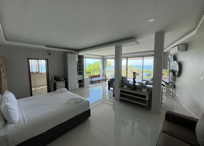 Sunset Beach Club Hotel